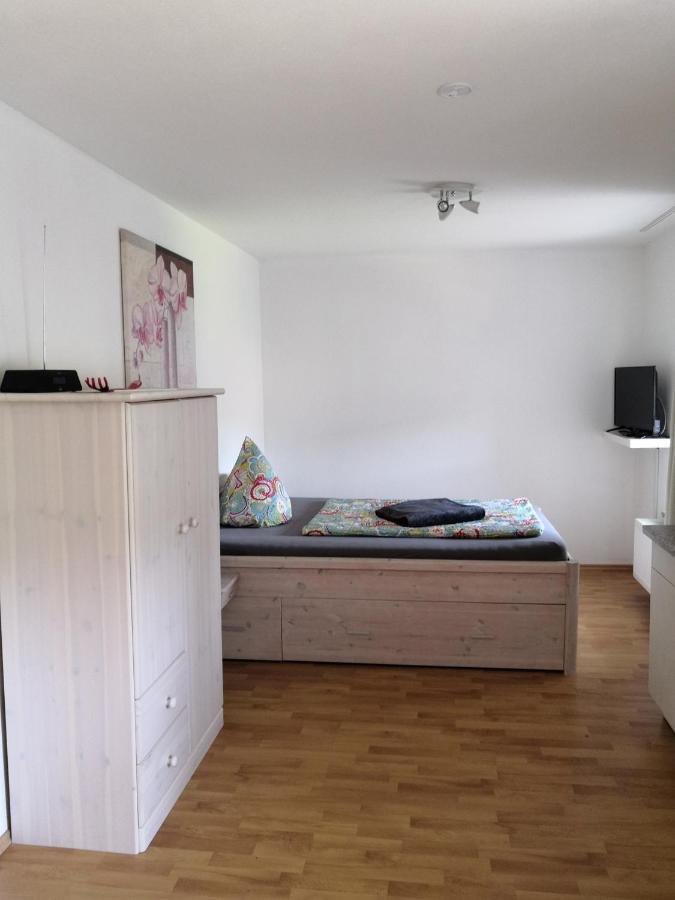 Zimmervermietung Am Holzberg Thallwitz 外观 照片